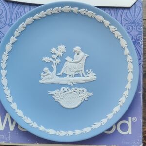 Vintage 1977 Wedgwood Jasperware “Mother” Collector Plate – Blue & White